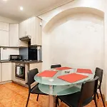 Mari&emi Flat In Corvin * Budapest