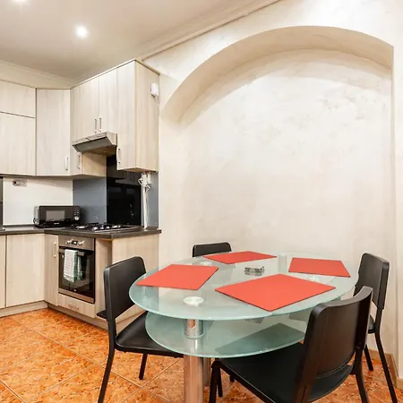 Mari&emi Flat In Corvin * Budapest