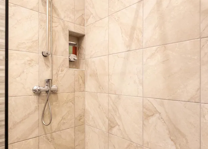 Mari&emi Flat In Corvin