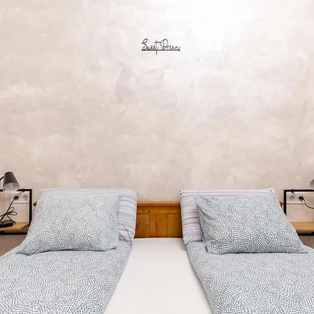 Mari&emi Flat In Corvin Daire