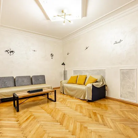 Daire Mari&emi Flat In Corvin *